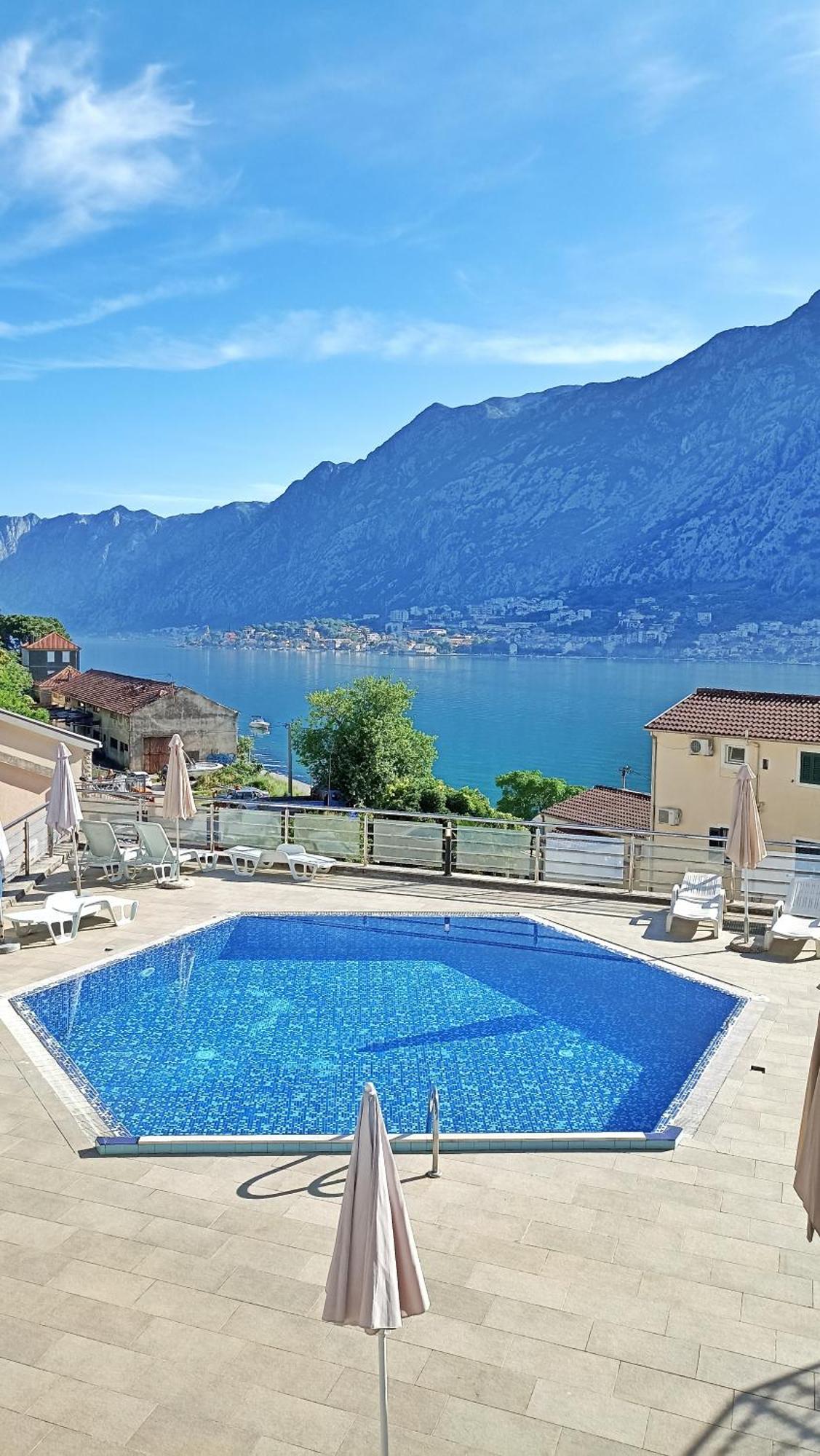 Apartment Kotor Eksteriør billede