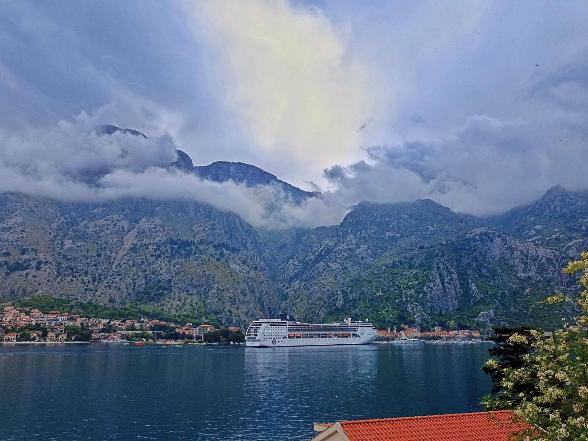 Apartment Kotor Eksteriør billede