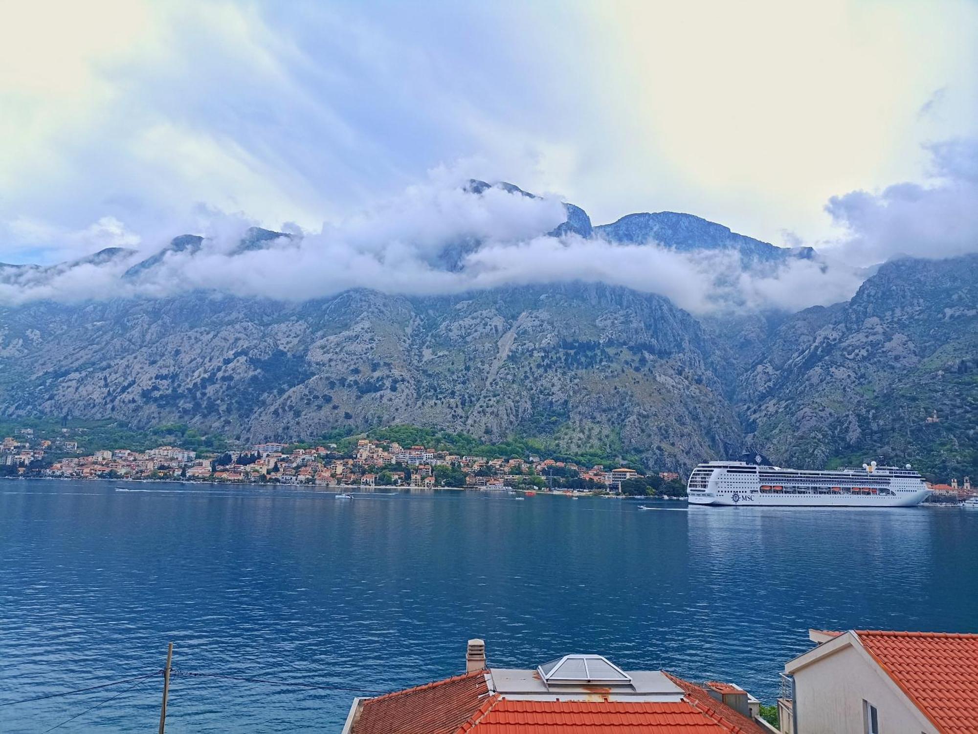 Apartment Kotor Eksteriør billede